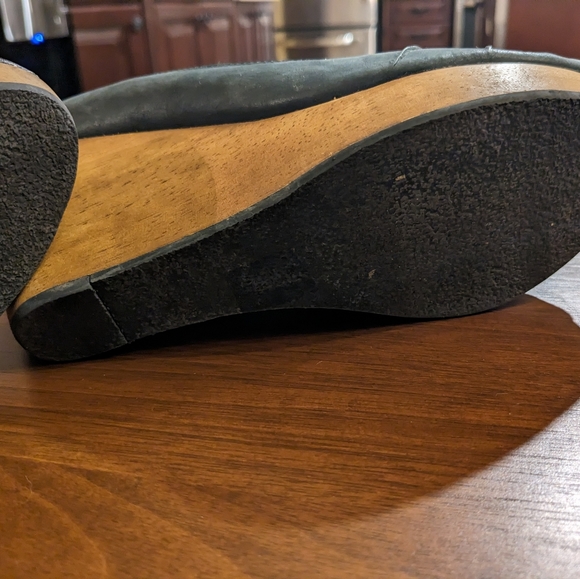 Aldo Leather & Wooden Wedge Peep Toe Heels - Picture 8 of 9